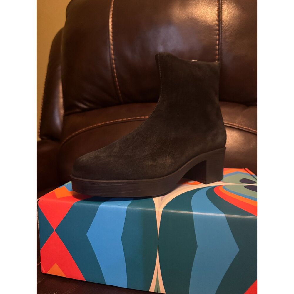 Lazo Siren ankle boots